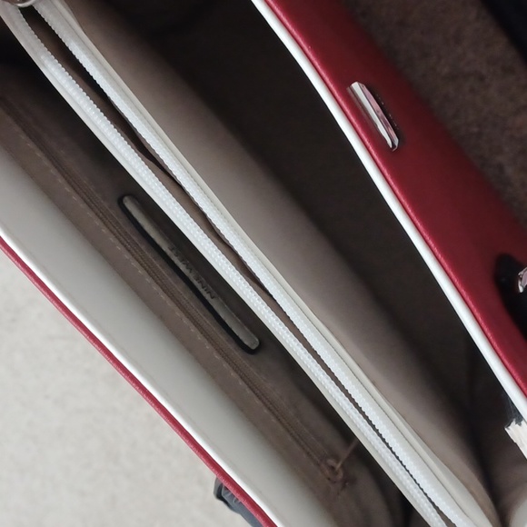 Nine West Handbag - Picture 4 of 9